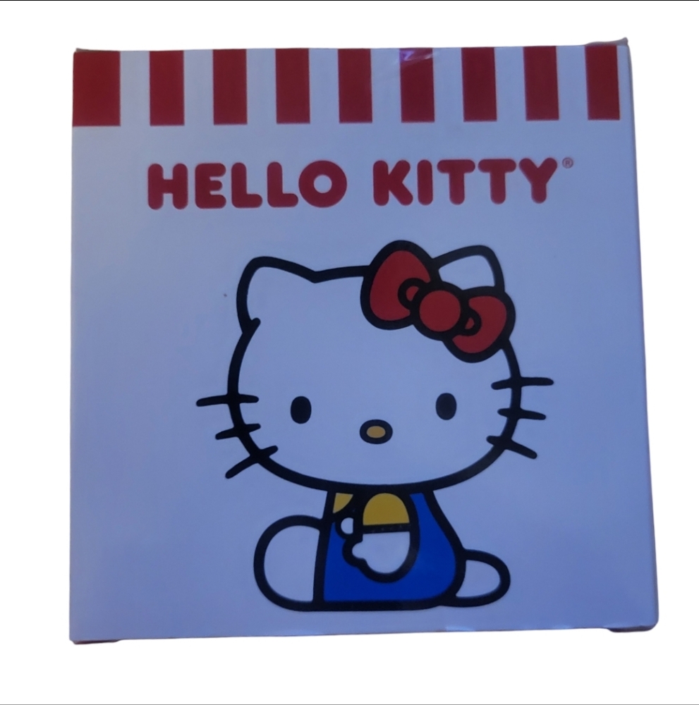NIB Collectible Hello‎ Kitty & Milk Carton Figurines, Flocked Ages 3+ - Picture 6 of 8